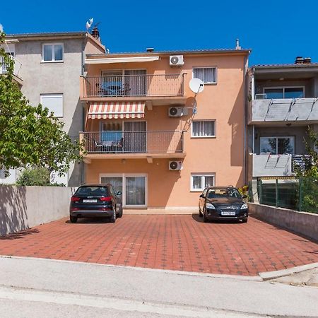 Apartment Anamarija With Sea View Sibenik Bagian luar foto