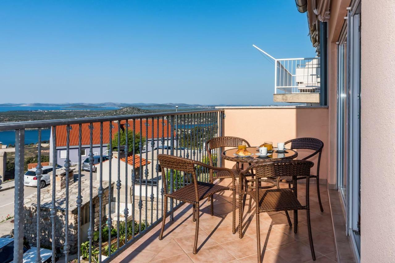 Apartment Anamarija With Sea View Sibenik Bagian luar foto